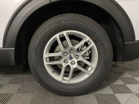 New 2025 Ford Explorer Active w/ Active Comfort Package image 10