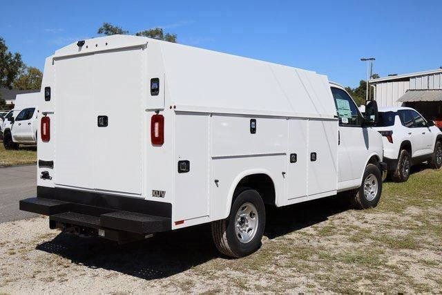 New 2025 Chevrolet Express 3500 w/ Power Convenience Package RWD image 4