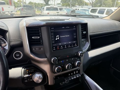 Used 2020 RAM 1500 Laramie AWD/4WD image 18