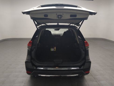 Used 2019 Nissan Rogue SV w/ Premium Package FWD image 29