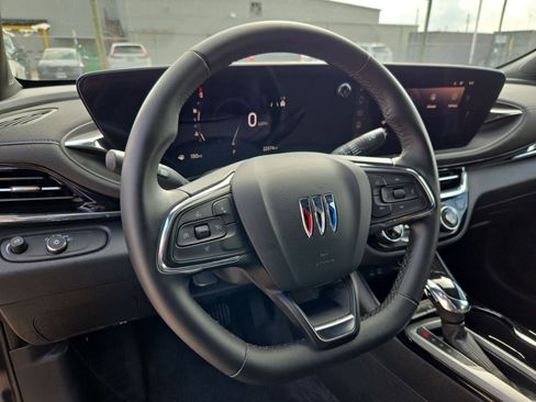 Used 2025 Buick Envista Sport Touring FWD image 17