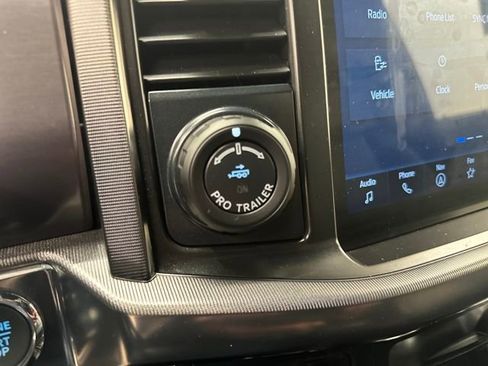 Certified 2025 Ford F150 Platinum w/ FX4 Off-Road Package image 42