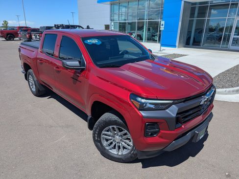 Used 2026 Chevrolet Colorado LT w/ LT Convenience Package AWD/4WD image 4