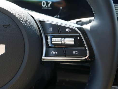 Certified 2024 Kia Seltos X-Line image 30