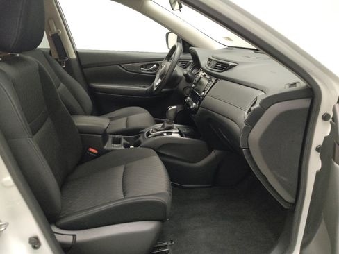 Used 2019 Nissan Rogue SV w/ Sun & Sound Touring Package AWD/4WD image 21