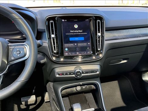 Used 2023 Volvo C40 P8 Recharge Plus AWD/4WD image 9