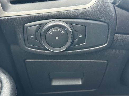 Used 2016 Ford Edge SEL image 32