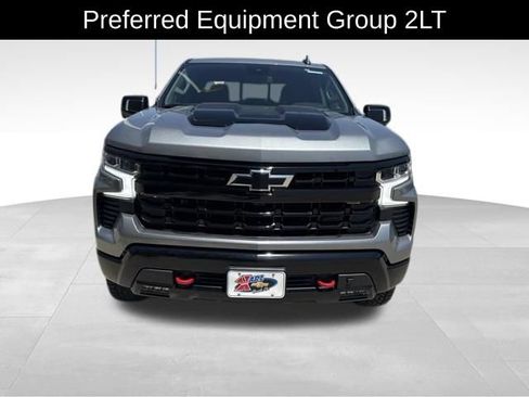 Used 2023 Chevrolet Silverado 1500 LT Trail Boss w/ Convenience Package II AWD/4WD image 2
