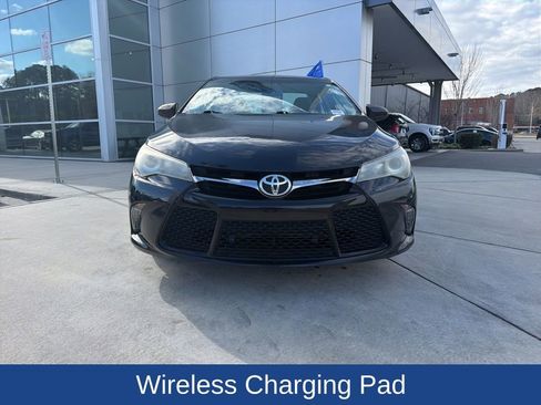 Used 2017 Toyota Camry XSE image 3