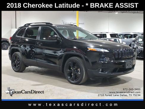 Used 2018 Jeep Cherokee Latitude w/ Altitude Package image 3