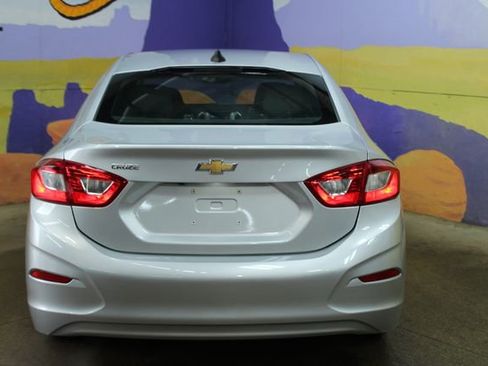 Used 2017 Chevrolet Cruze LS w/ LS Fleet Convenience Package FWD image 7