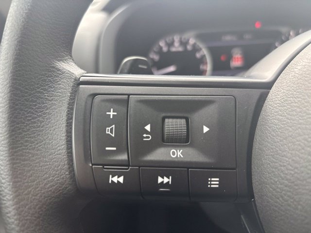 Used 2024 Nissan Pathfinder S AWD/4WD image 17