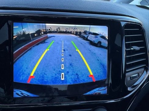 Used 2020 Jeep Grand Cherokee Limited X image 21