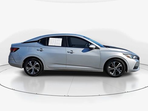 Used 2023 Nissan Sentra SV image 4
