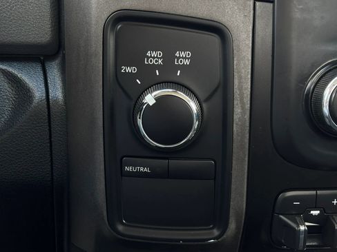 Used 2018 RAM 3500 Tradesman w/ Chrome Appearance Group AWD/4WD image 30