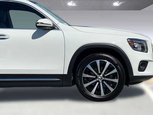 Used 2023 Mercedes-Benz GLB 250 image 34