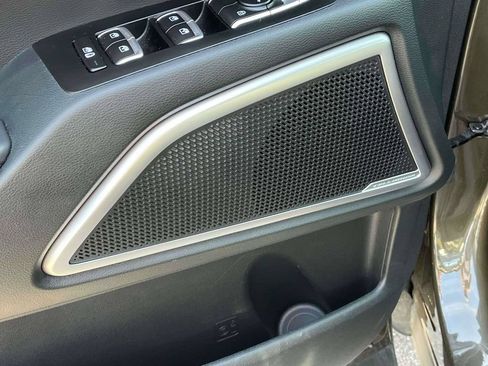 Used 2025 Kia Telluride EX FWD image 16