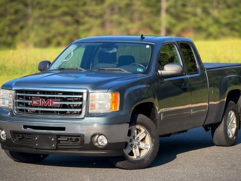Used 2013 GMC Sierra 1500 SLE w/ Power Tech Package AWD/4WD image 2