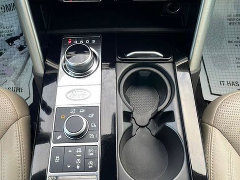 Used 2018 Land Rover Discovery HSE image 24