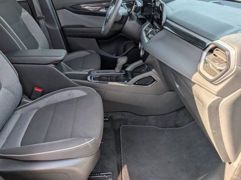 Used 2025 Chevrolet TrailBlazer LT AWD/4WD image 26