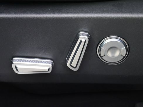 New 2026 Lincoln Nautilus Reserve w/ Jet Appearance Package image 14