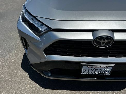Used 2025 Toyota RAV4 XSE AWD/4WD image 4