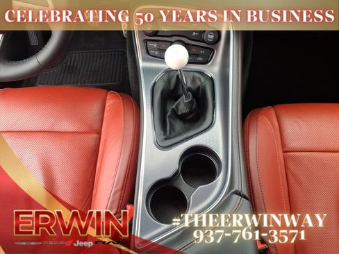 Used 2015 Dodge Challenger R/T Plus image 25