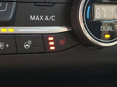 Used 2020 Ford Escape Titanium image 24