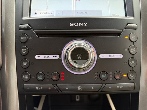 Used 2017 Ford Fusion Platinum image 11