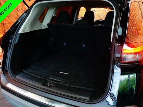 Used 2022 Nissan Rogue SV image 41