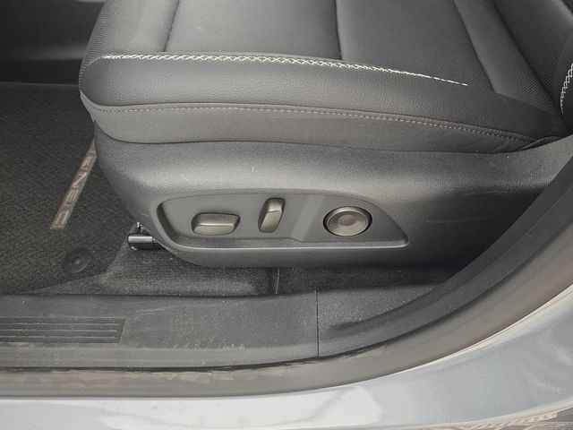 Certified 2026 GMC Terrain Denali AWD/4WD image 25