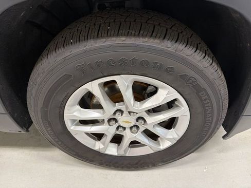 Used 2020 Chevrolet Traverse LT FWD image 14