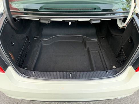 Used 2011 Mercedes-Benz E 350 Sedan image 31