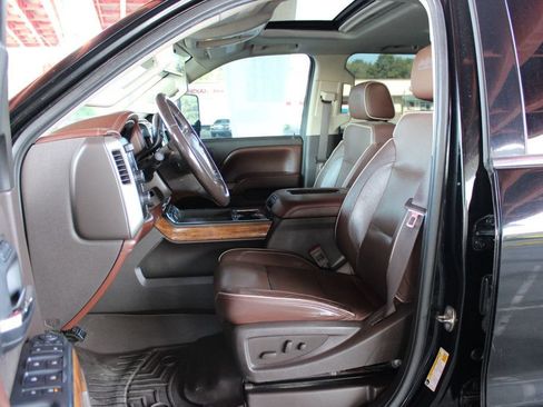 Used 2016 Chevrolet Silverado 2500 High Country w/ Duramax Plus Package AWD/4WD image 10