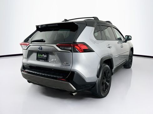 Used 2022 Toyota RAV4 XSE AWD/4WD image 9