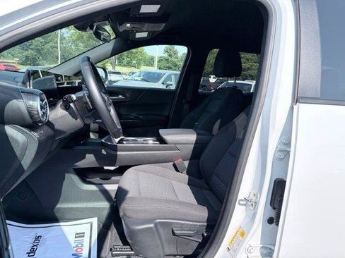 Used 2025 Chevrolet Equinox LT FWD image 10