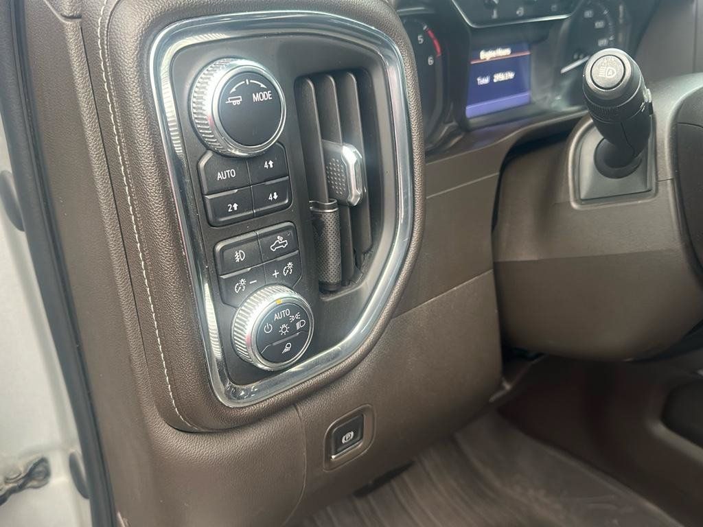 Used 2021 GMC Sierra 1500 SLT w/ SLT Premium Plus Package AWD/4WD image 16