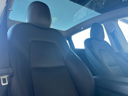 Used 2023 Tesla Model Y Long Range image 20