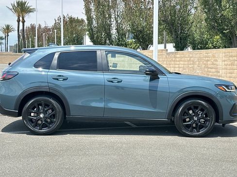 Certified 2025 Honda HR-V Sport image 3