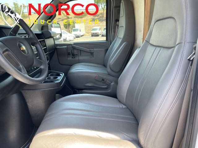 Used 2018 Chevrolet Express 2500 RWD image 12