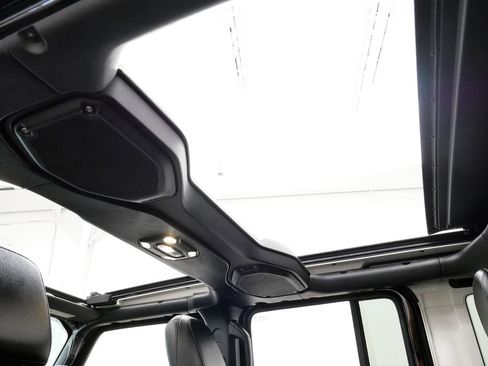 Used 2023 Jeep Wrangler Unlimited Sahara w/ Cold Weather Group AWD/4WD image 36