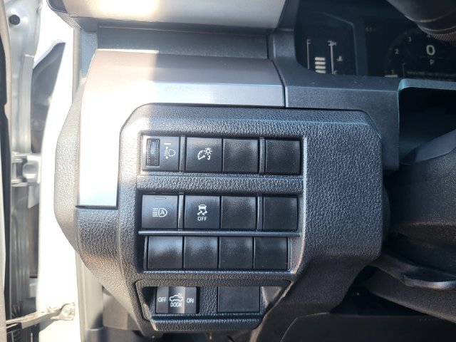 Used 2025 Toyota Tacoma SR5 AWD/4WD image 21