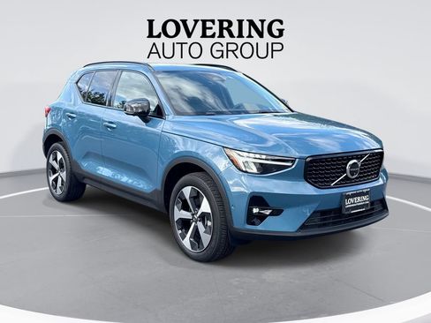 Certified 2024 Volvo XC40 B5 Plus w/ Climate Package AWD/4WD image 1