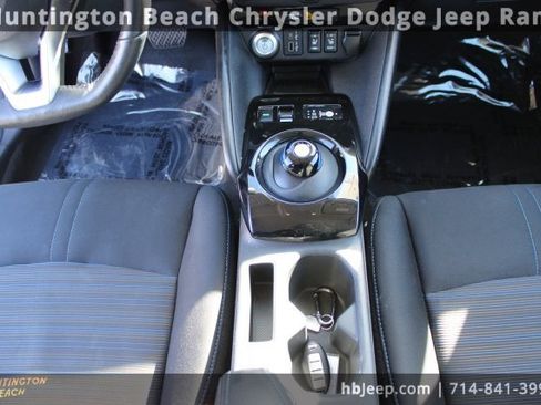 Used 2022 Nissan Leaf SV image 14