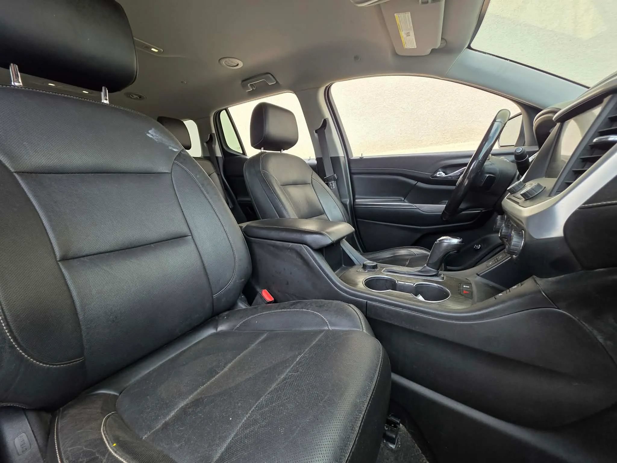Used 2019 GMC Acadia SLT FWD image 18