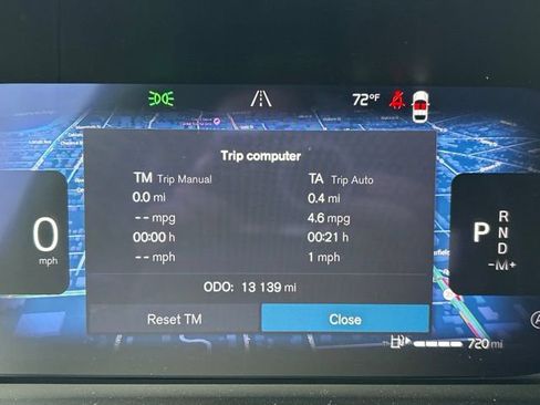 Used 2025 Volvo XC40 B5 Core AWD/4WD image 27