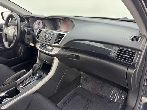 Used 2015 Honda Accord Sport image 13
