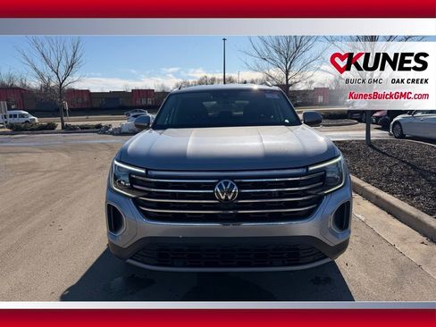 Used 2024 Volkswagen Atlas SE image 4