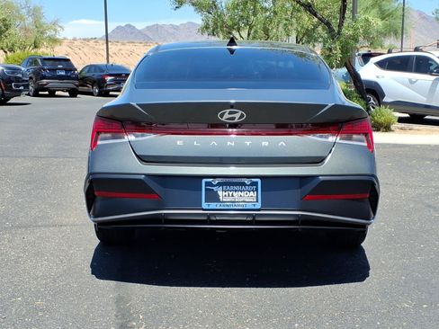 Certified 2024 Hyundai Elantra SEL w/ Convenience Package FWD image 5