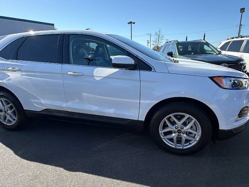 Used 2024 Ford Edge SEL AWD/4WD image 3